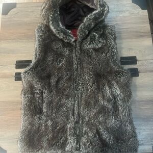 🌵 SAKS Fifth Ave faux fur hooded vest size Small